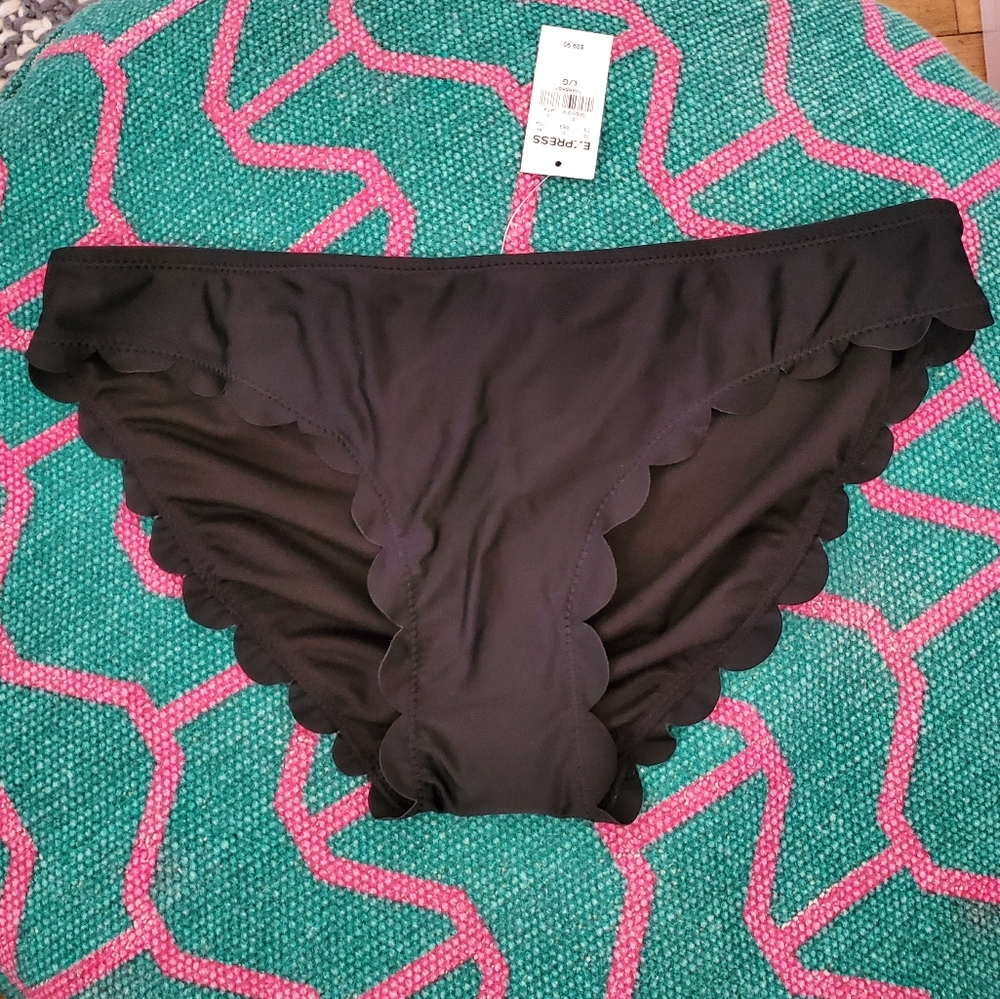 EXPRESS Scalloped bathing suit bottom L NWT